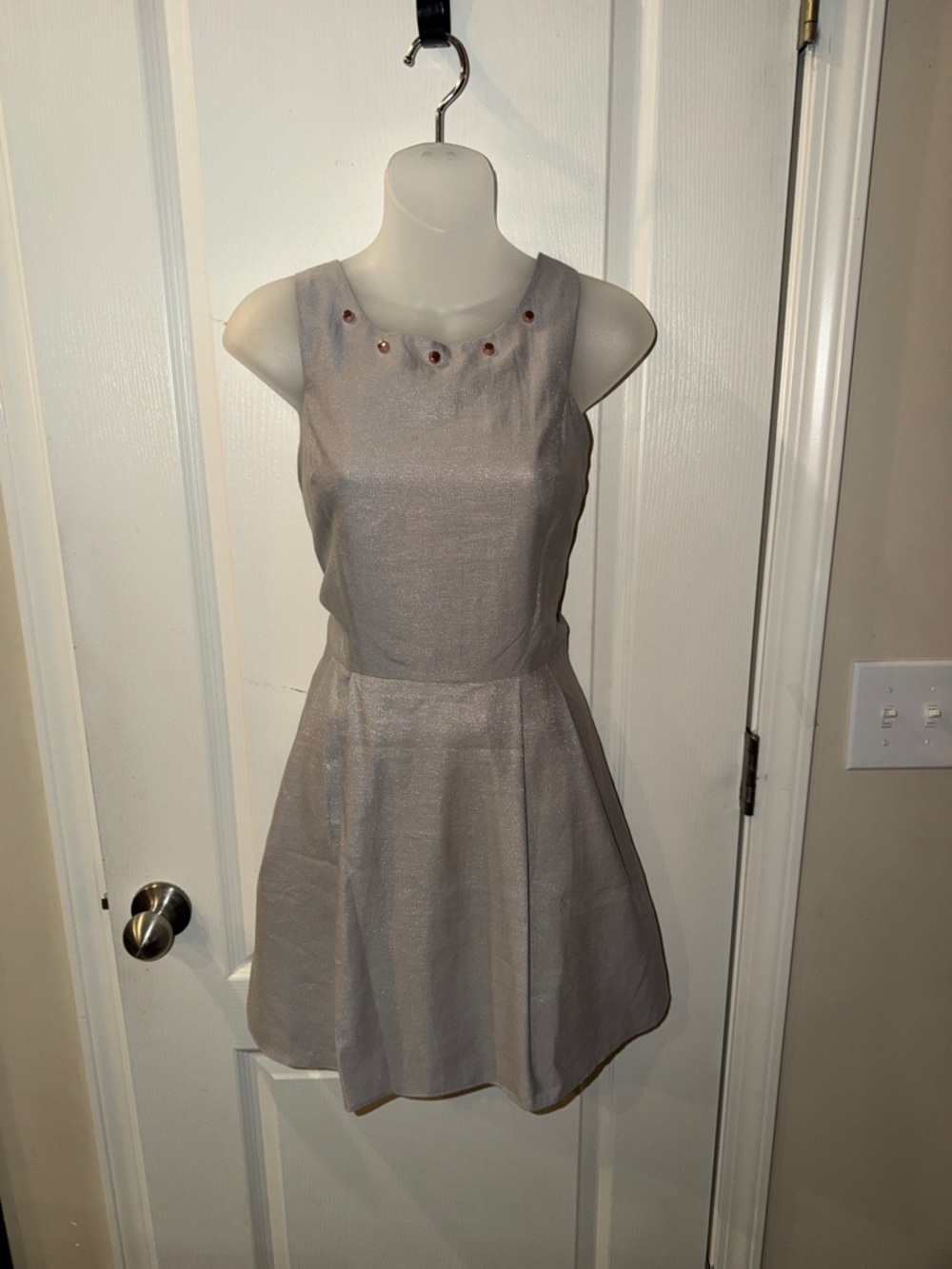 🩶Silver/Gray Sparkly BCBGeneration Dress
🤍NWT
🩶SIZE 10